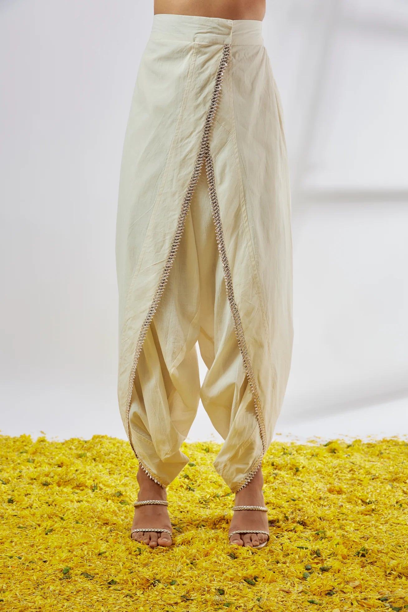 Gopi Vaid Nasreen Dhoti Set